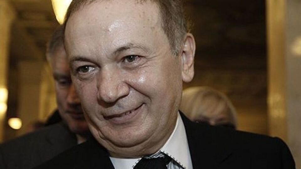 Иванющенко подозревается в завладении 18 га земли