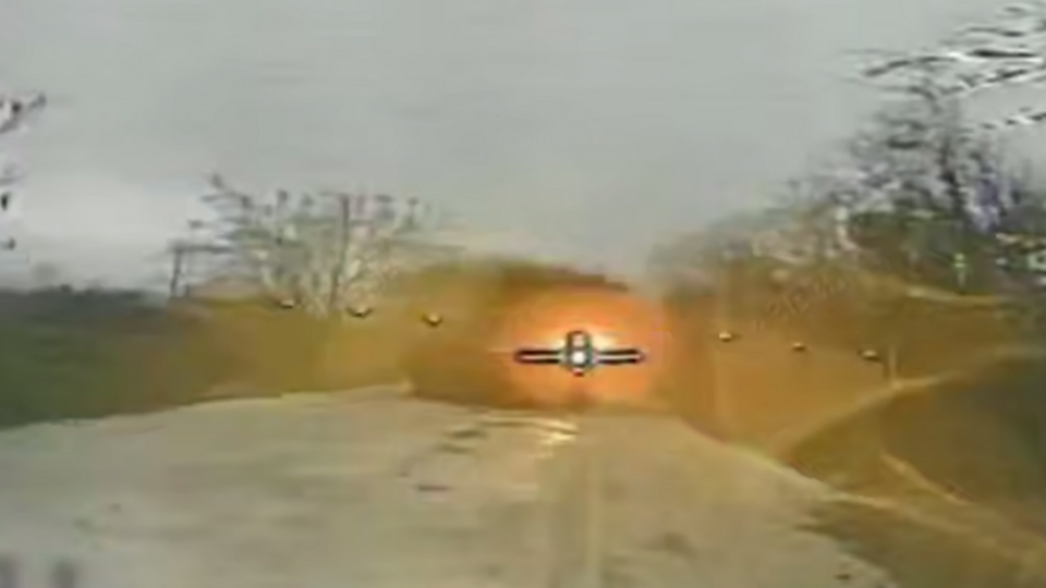 Поражены два грузовика, танк Т-72, МТ-ЛБ и БМП