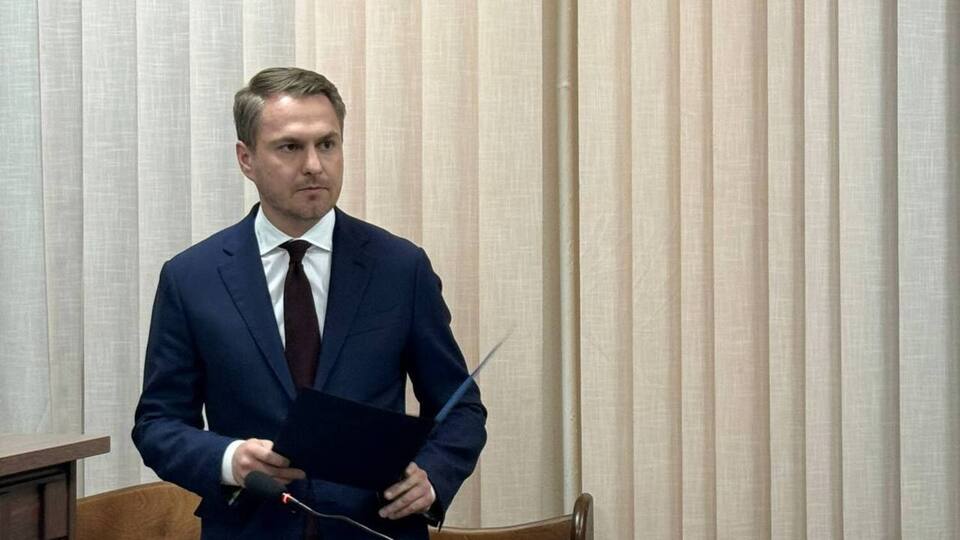 По словам Кравченко, средства профсоюзов использовали для отдыха собственных детей в Буковеле, крестин, лечения и других личных нужд