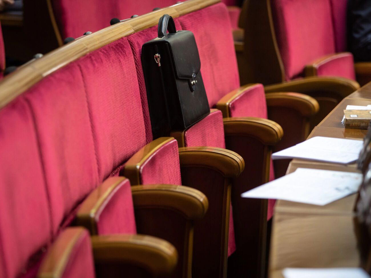 Береза: Ще кілька виходів із фракції, і монобільшість перестане існувати де-юре