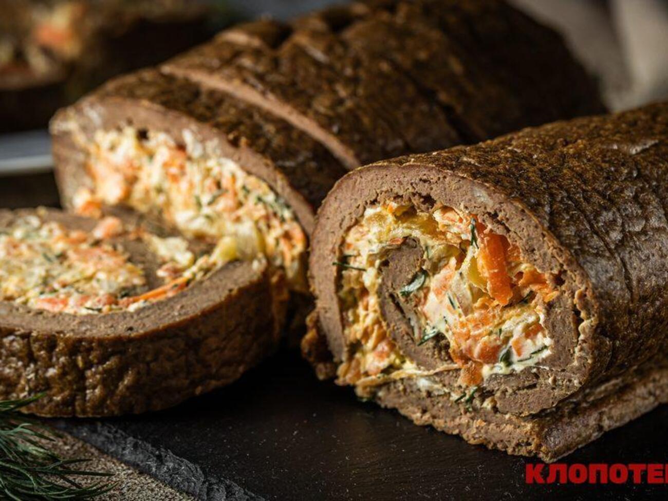 Рулет подают охлажденным