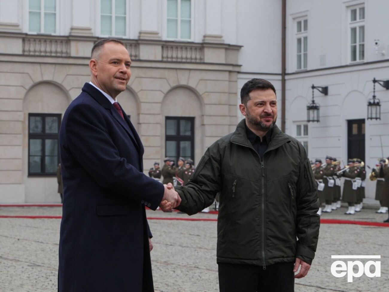 Навроцький вручив Зеленському двотомник, який Інститут національної пам'яті надрукував за часи його головування