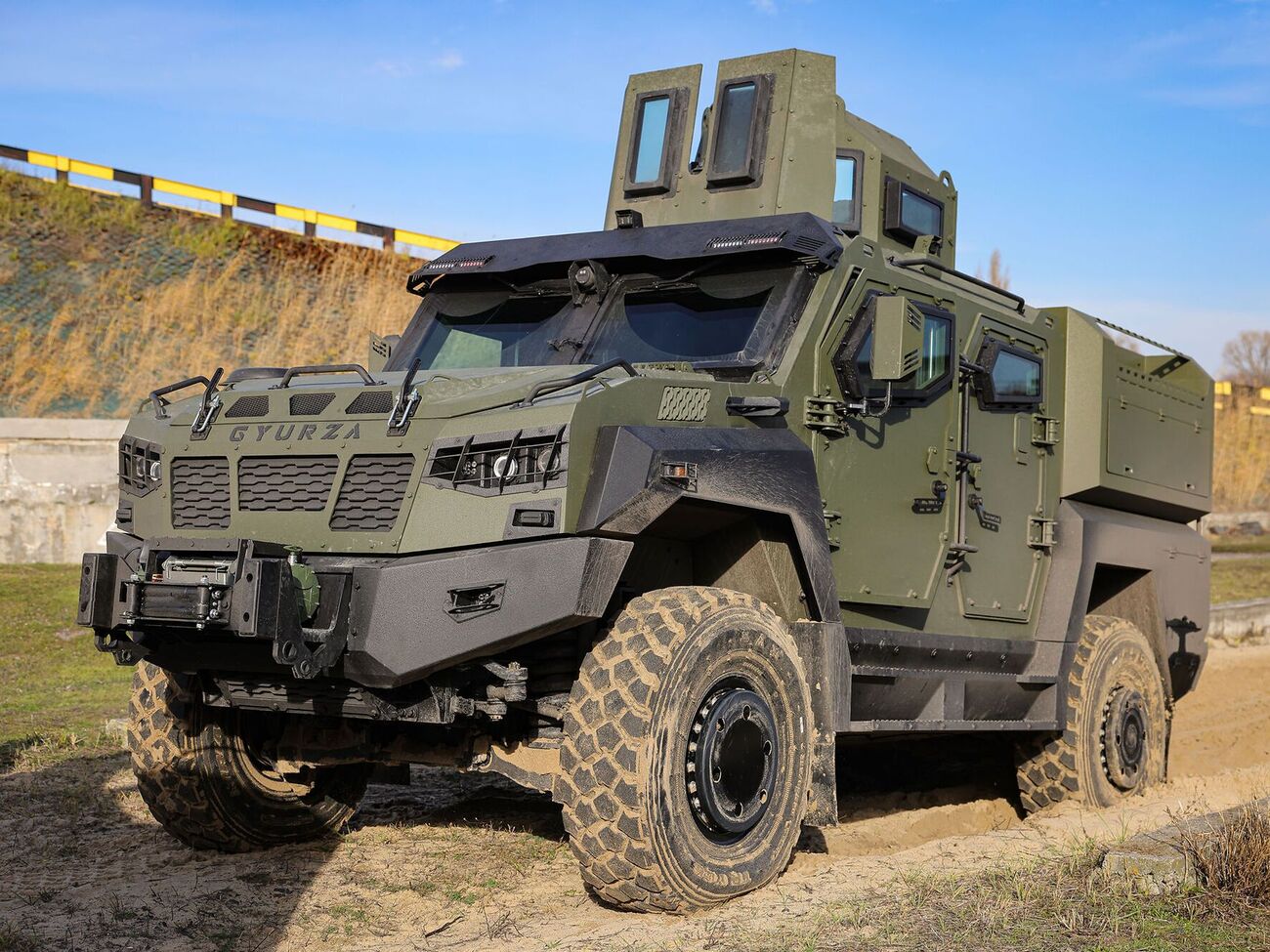 Викликом для оборонної галузі є брак кваліфікованих інженерів, конструкторів і технологів, написав Хіргій