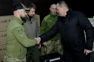 Зарядные станции будут обеспечивать бесперебойную работу техники и связи, сказал Палатный