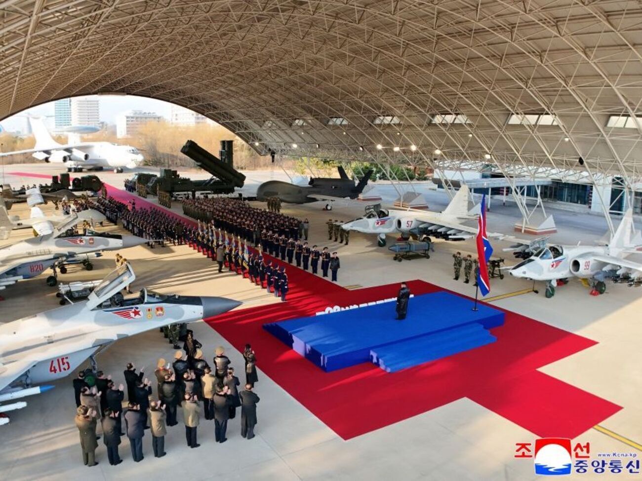 На знімках можна побачити ракети, схожі на європейські