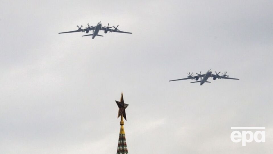 Ту-95МС снаряжают сразу после ракетной атаки, а затем они перелетают на Дальний Восток