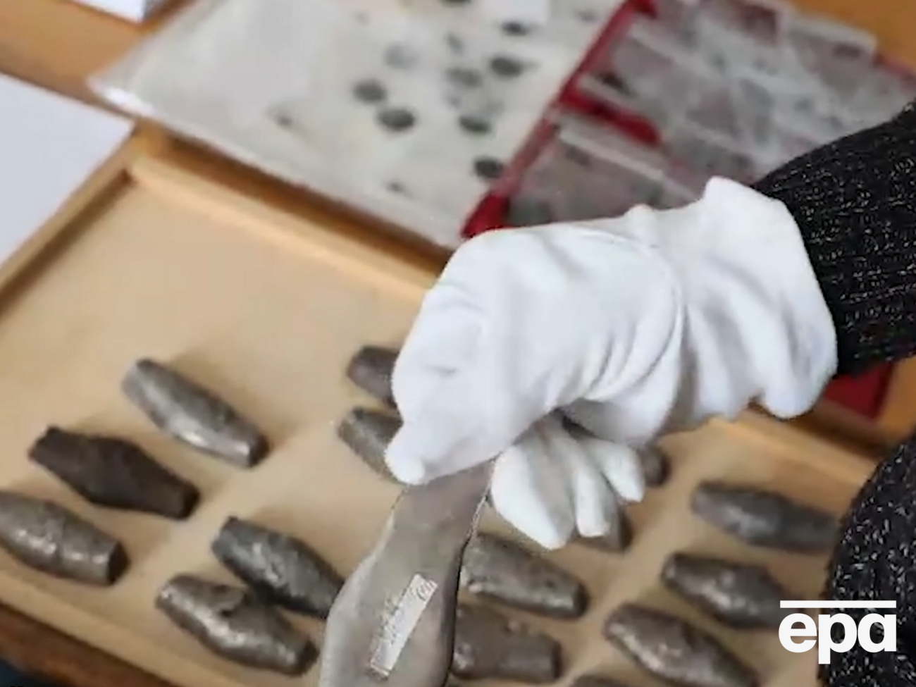 Бывший депутат заключил соглашение о признании вины и согласился передать государству всю коллекцию