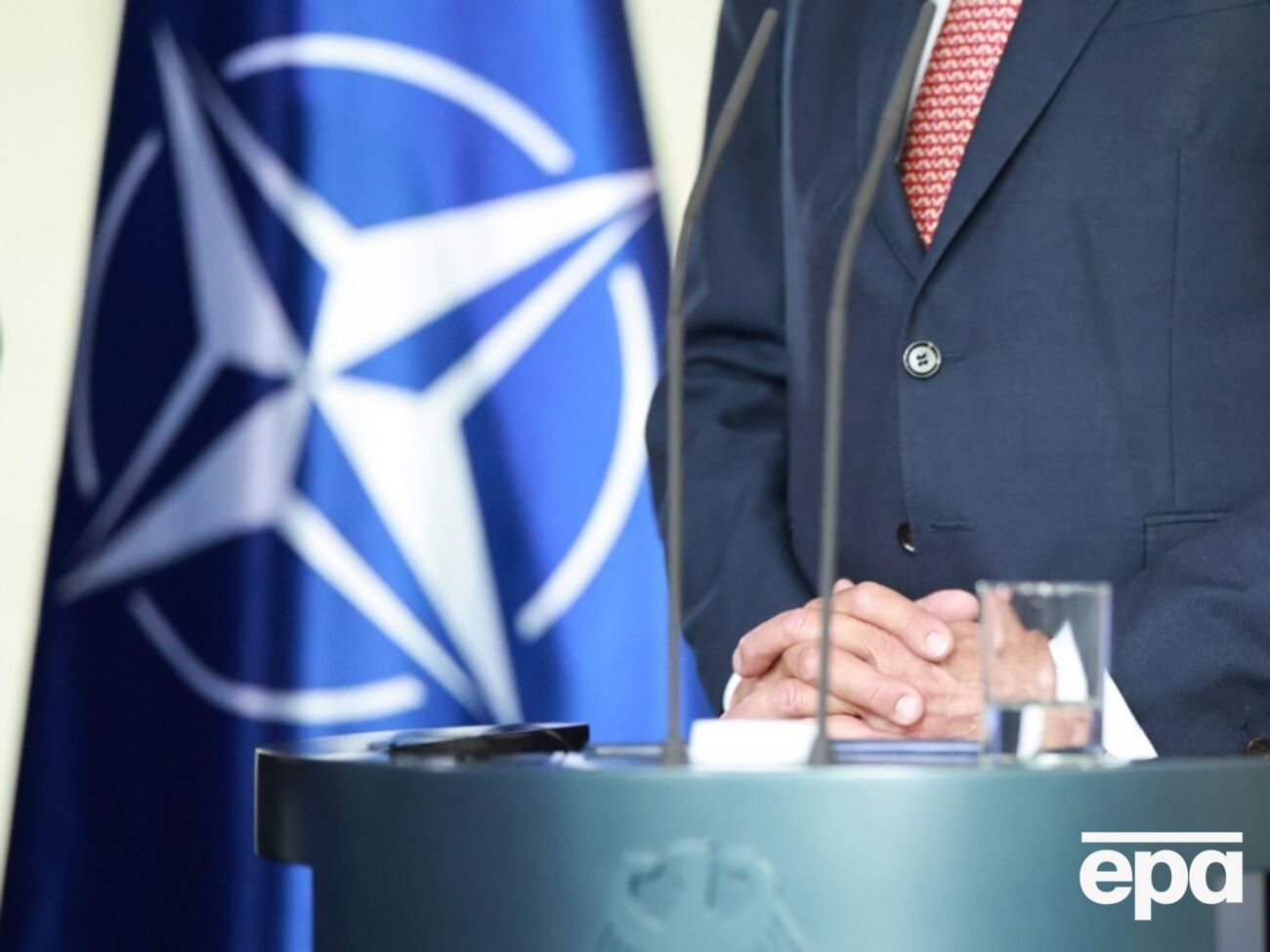 НАТО увеличит поддержку Украины и усилит санкции против РФ в случае провала "мирного плана" США, отметили источники СМИ