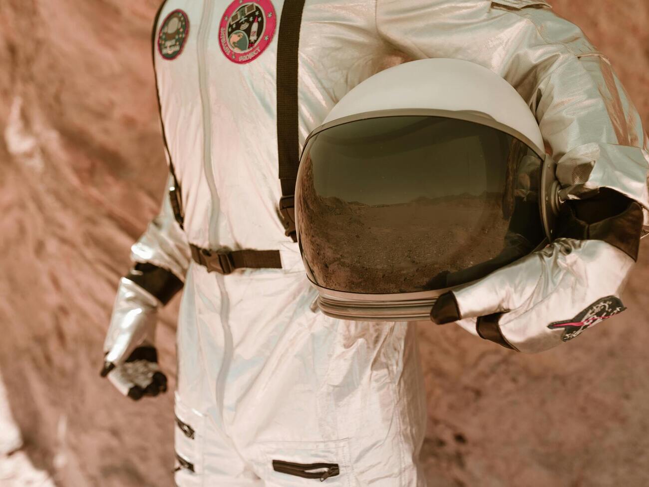 Ученые: Сейчас коммуникации между Землей и Марсом задерживаются на 4–24 минуты