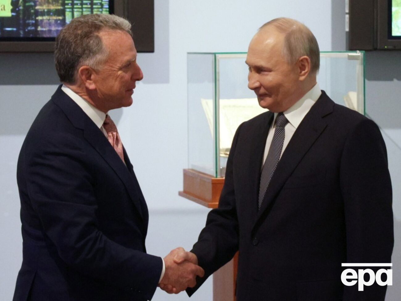 Бывший офицер КГБ в Кремле водит Трампа за нос, считает WSJ