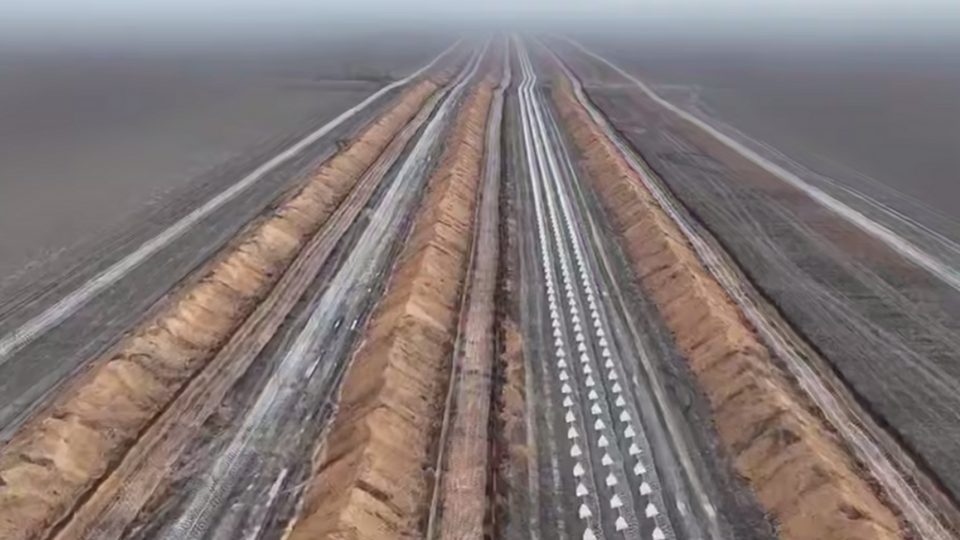 Шмыгаль: Нужно в дальнейшем наращивать темпы возведения фортификаций и улучшать технологии строительства