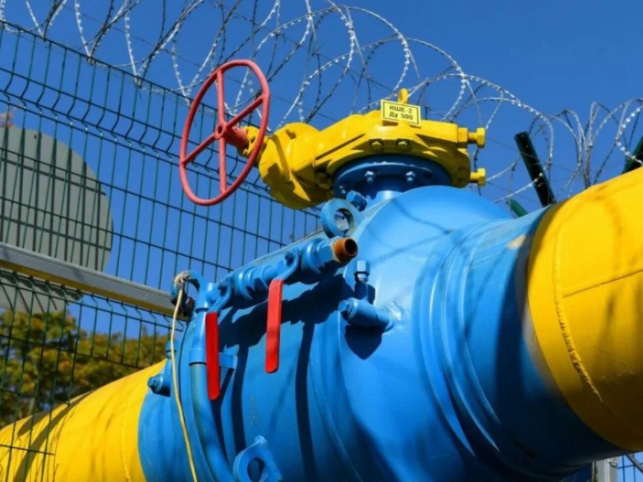 За даними джерел, газогін пошкоджено вибуховими пристроями