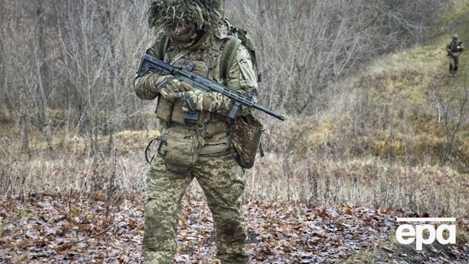 Украинские военные пытаются вытеснить оккупантов