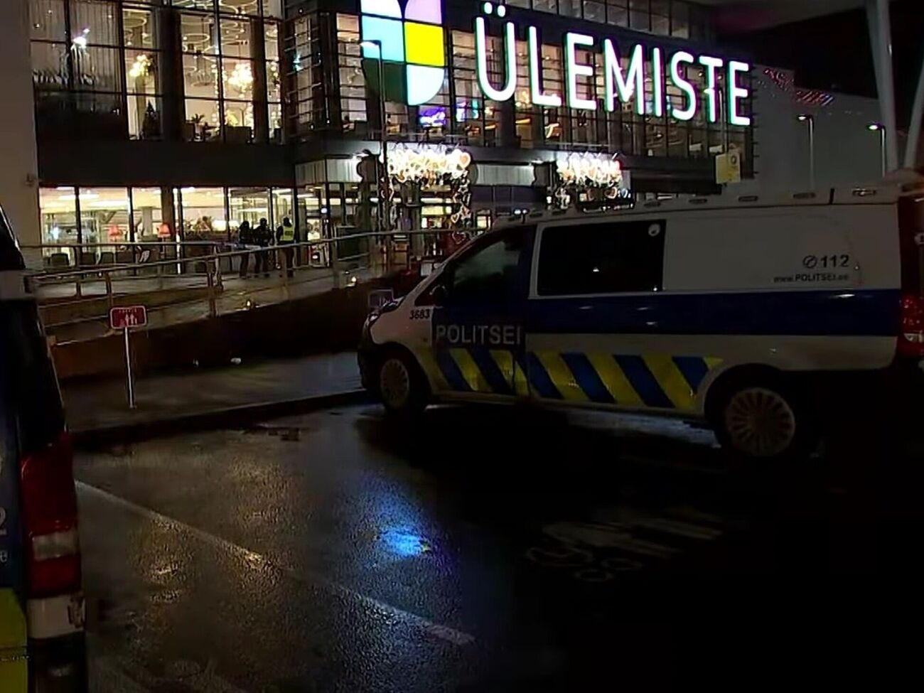 Взрывное устройство сработало в мусорной урне в ТЦ