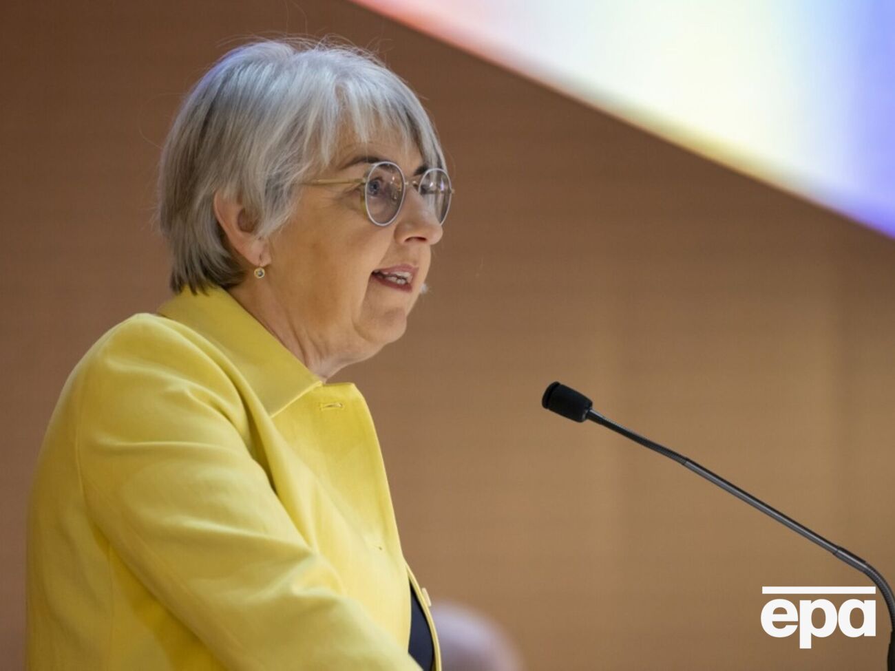 Бом-Шнайдер пояснила, що влада країни розглядає різні варіанти обмежень