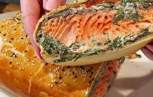 Для страви знадобиться 150 г крем-сиру