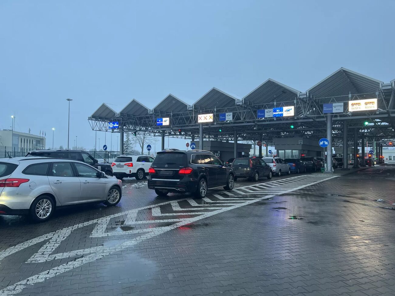 Время ожидания на границе может достигать 38 часов – СМИ