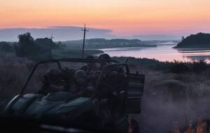 Букатар: Вони намагаються налагодити переправу через Оскіл, підтягують гумові човни