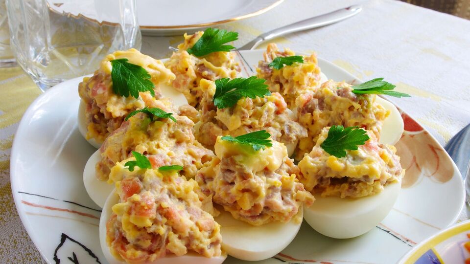 Для начинки понадобятся перец и лук