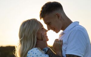 Бражко молодший за Квіткову на чотири роки