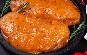 Мясо нужно мариновать около часа