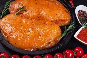 Мясо нужно мариновать около часа