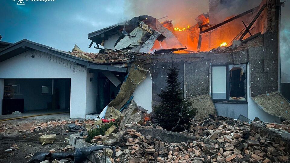 В Вышгородском районе Киевской области возник пожар в частном двухэтажном доме