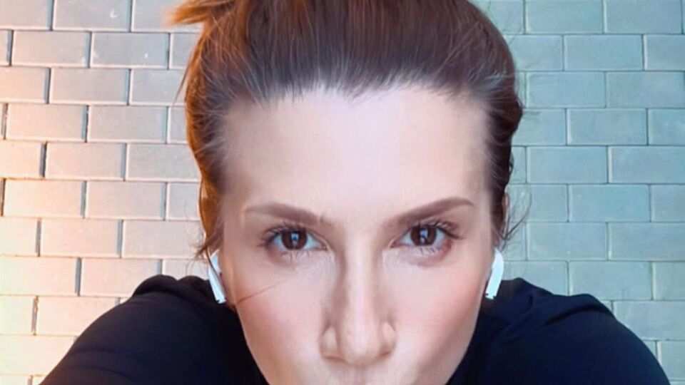 После завершения массажа масло с лица нужно смыть