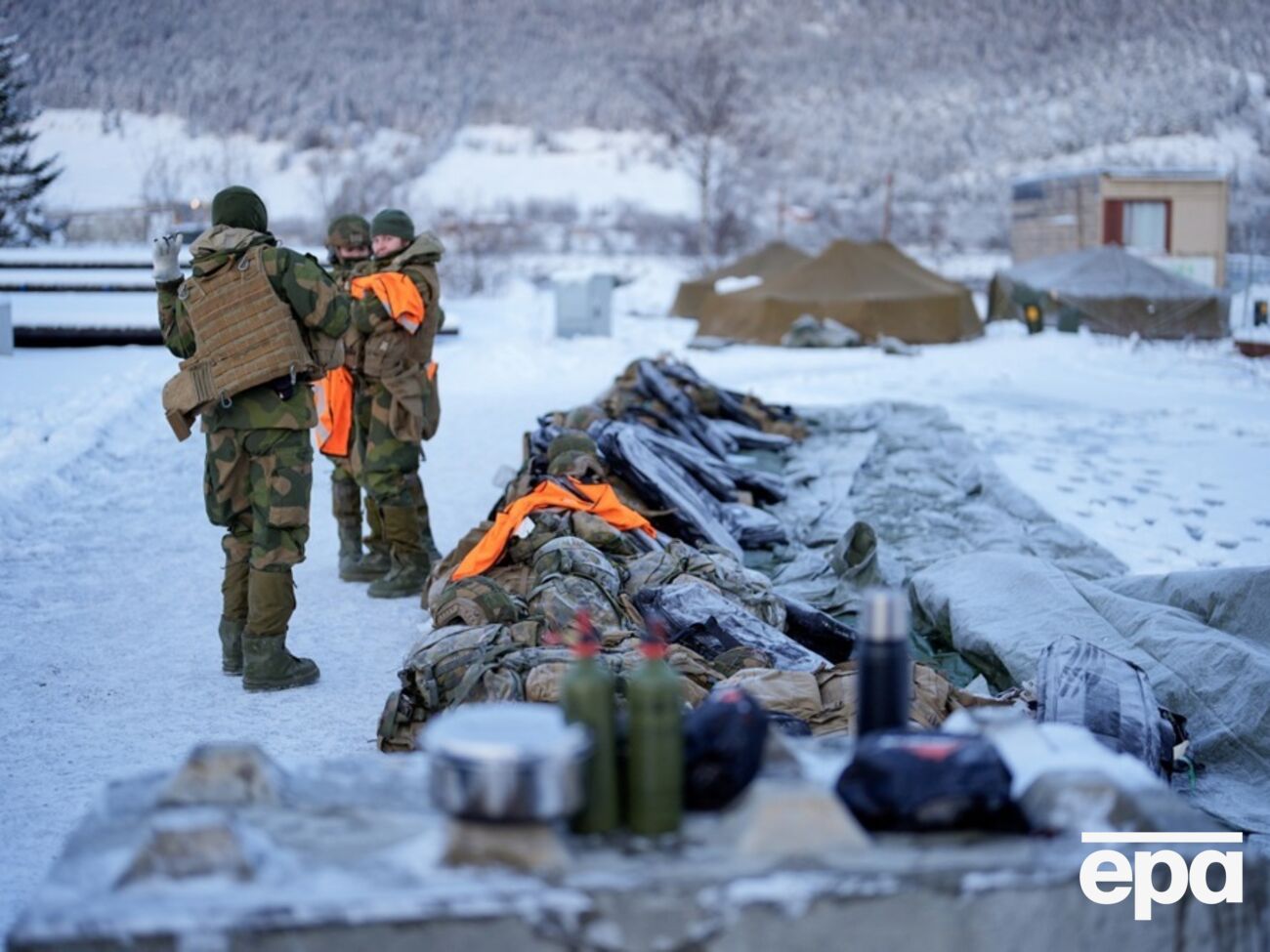 DSB сотрудничает с вооруженными силами и полицией