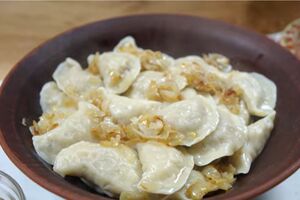 Для приготовления теста муку нужно просеять