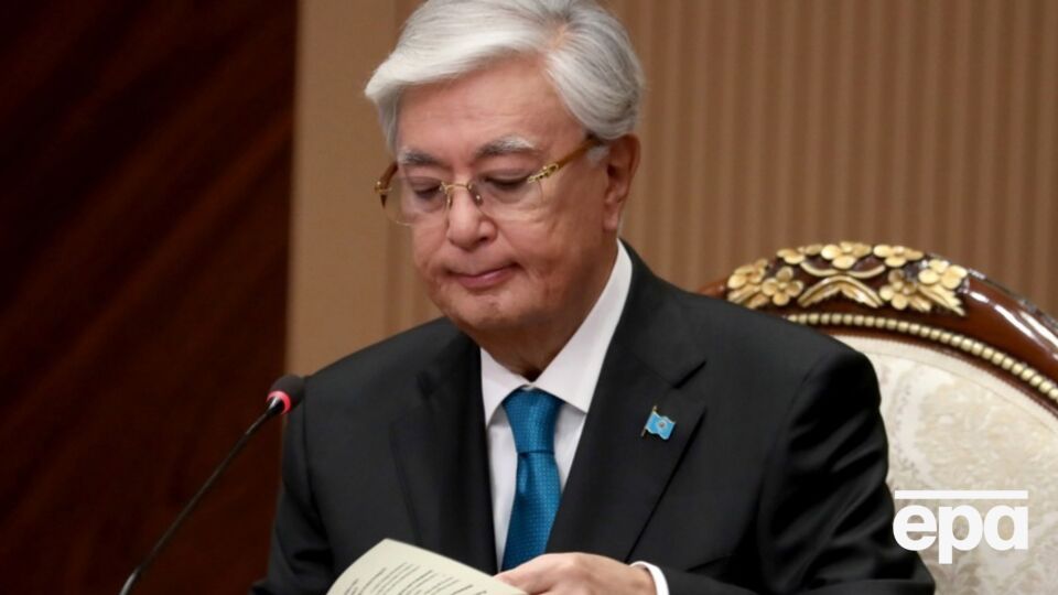 Токаев заявил, что территориальный вопрос завершения войны в Украине требует компромиссов с обеих сторон