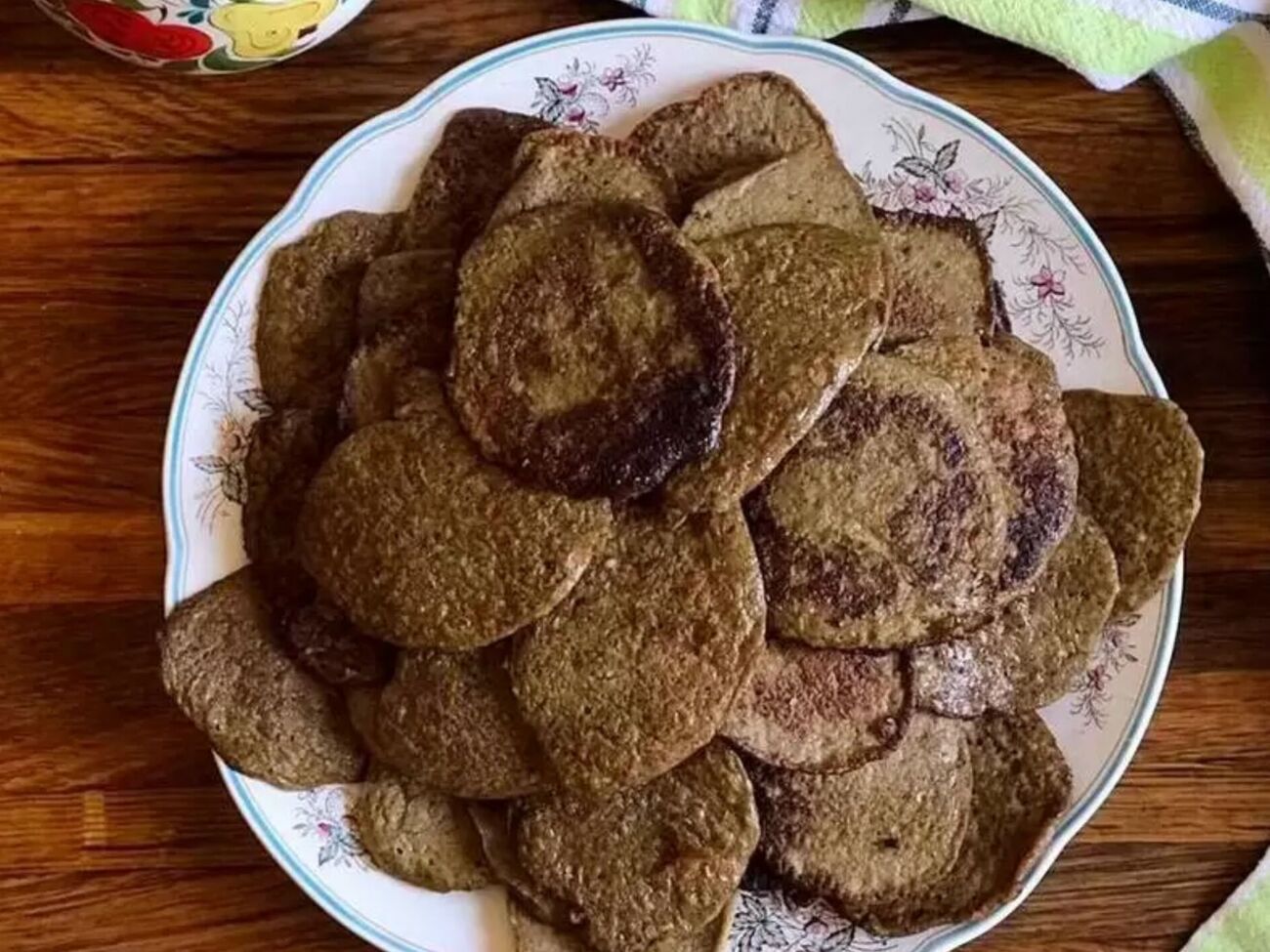 Печеночные оладьи вкусные горячими, но еще вкуснее – на второй день