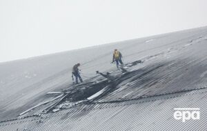 Отверстие, образовавшееся из-за удара российского дрона, было закрыто защитным экраном, однако на ЧАЭС еще необходимо заделать около 300 меньших отверстий, рассказал ее директор