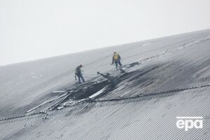 Отверстие, образовавшееся из-за удара российского дрона, было закрыто защитным экраном, однако на ЧАЭС еще необходимо заделать около 300 меньших отверстий, рассказал ее директор