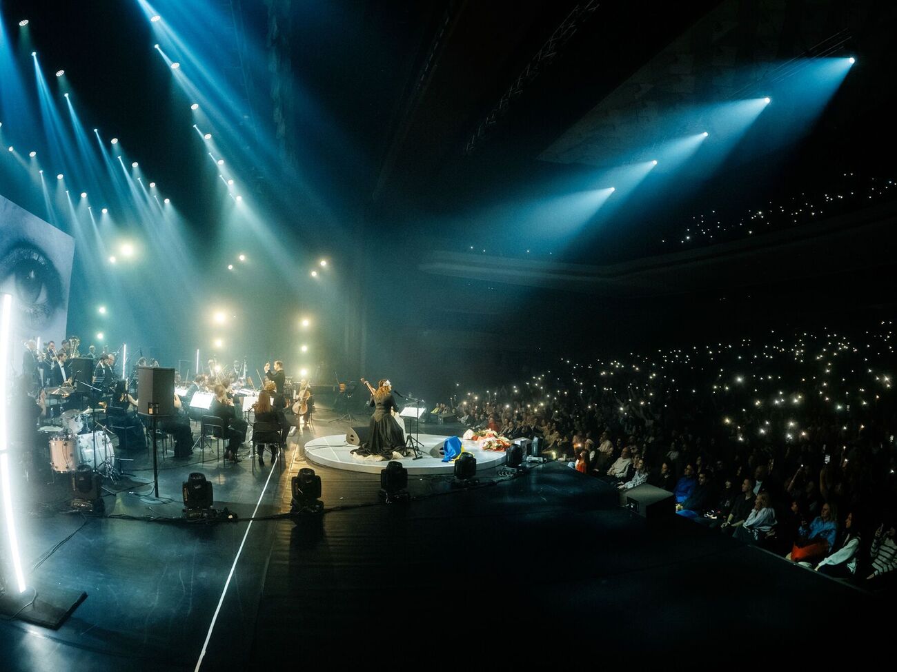 Круть: Я успокаивающее средство "Ново-пассит" начала пить с этим Дворцом "Украина"