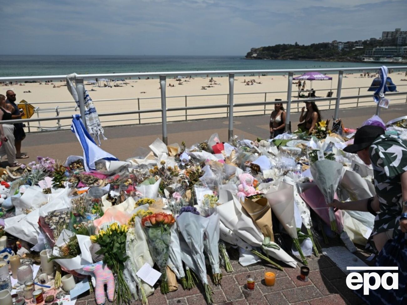 Речь идет об усилении законов о владении огнестрельным оружием, протестах и экстремистской символике после смертельного теракта на пляже Бонди