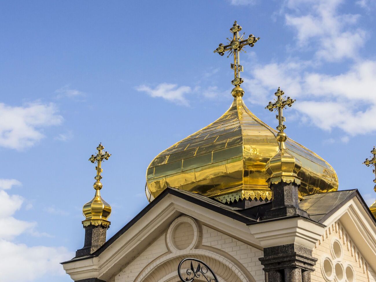 За майже чотири роки в ПЦУ перейшло 934 громади