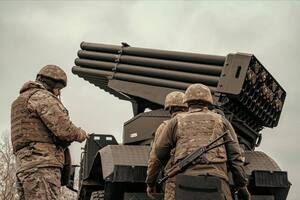 Зеленский заявил, что самое главное – не потерять военные позиции