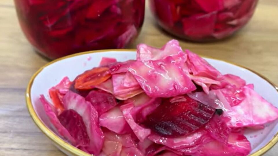 Маринованную капусту нужно хранить в холодильнике