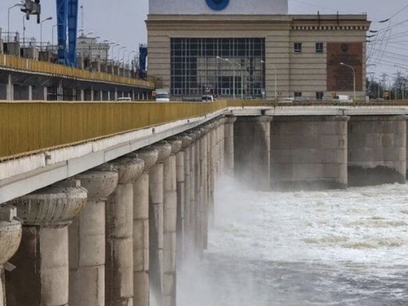 Американці зможуть швидко побудувати Каховську дамбу, вважає Зеленський