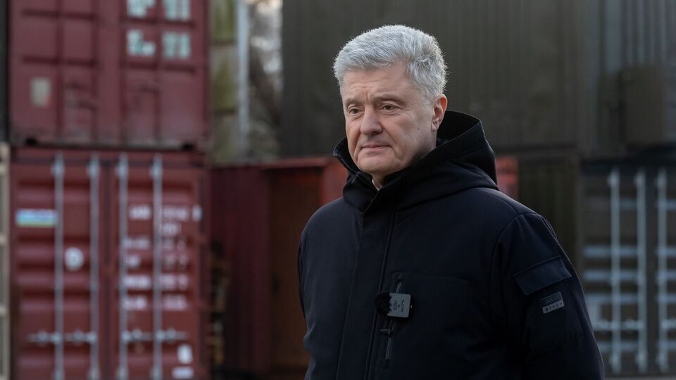 Суды над Порошенко и Коломойским проводятся почти одновременно, отметил Олещук