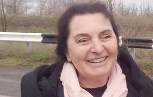 И вдруг случился взрыв. Машина подскочила, пошла криво. Здесь не писать. Здесь укакаться можно было