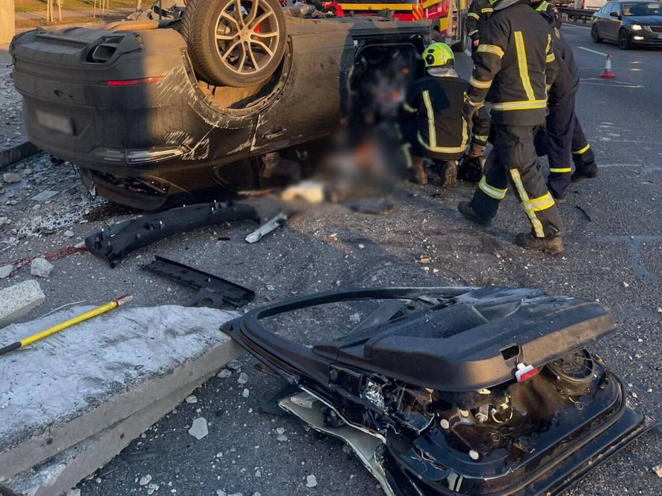 От полученных телесных повреждений водитель погиб на месте