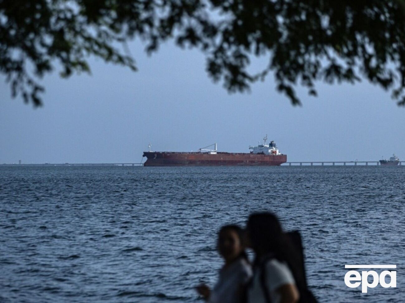 ЗМІ: У грудні прогнозували падіння імпорту російської нафти до Індії удвічі