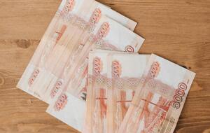 СМИ называют причины роста рубля: санкции и жесткая монетарная политика