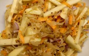 Для салата возьмите зеленое яблоко