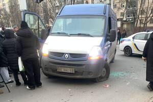 На месте инцидента было много людей