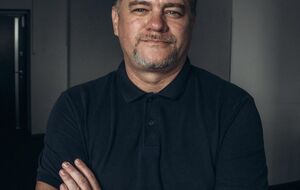 Багатьом із нас незрозуміло, як така здорова демократична країна, як США, обрала собі президентом такого, як... Трамп