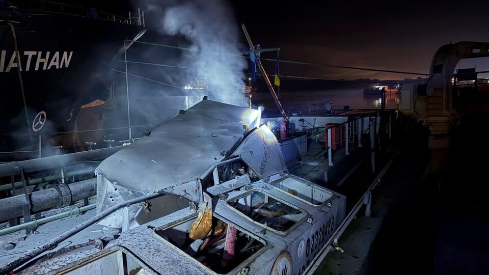 Порти Одеської області всю ніч були під безперервними російськими ударами, повідомили в уряді України