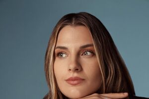 5 вересня 2024 року Харлан повідомила про заручини із Самеле